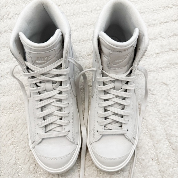 2022 Nike Blazers Mid ‘77 Photon Dust White - Size 8.5 Womens - Picture 5 of 6